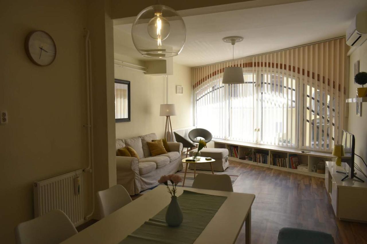 Fonix Family Apartment A Step From Szechenyi Square Печ Екстериор снимка