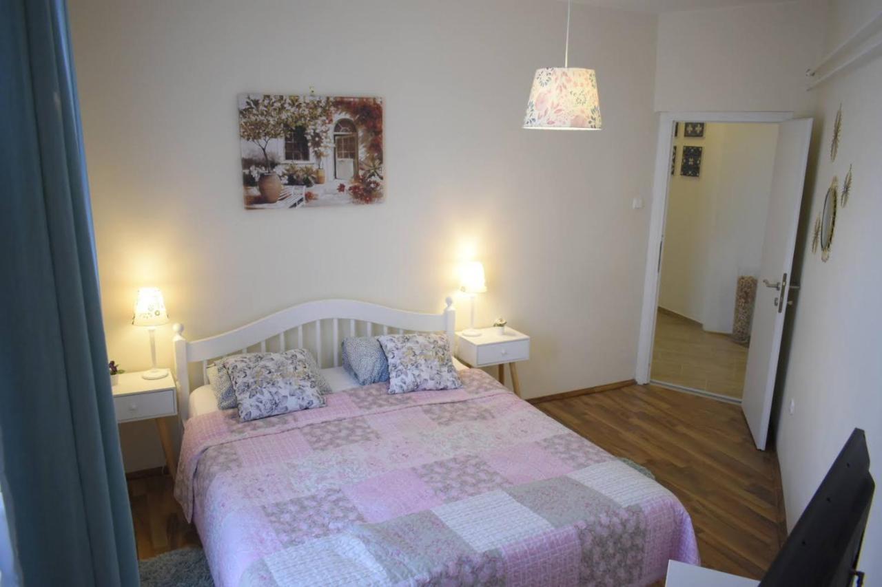 Fonix Family Apartment A Step From Szechenyi Square Печ Екстериор снимка