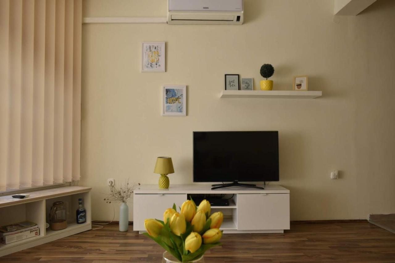 Fonix Family Apartment A Step From Szechenyi Square Печ Екстериор снимка
