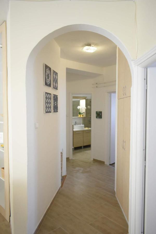 Fonix Family Apartment A Step From Szechenyi Square Печ Екстериор снимка