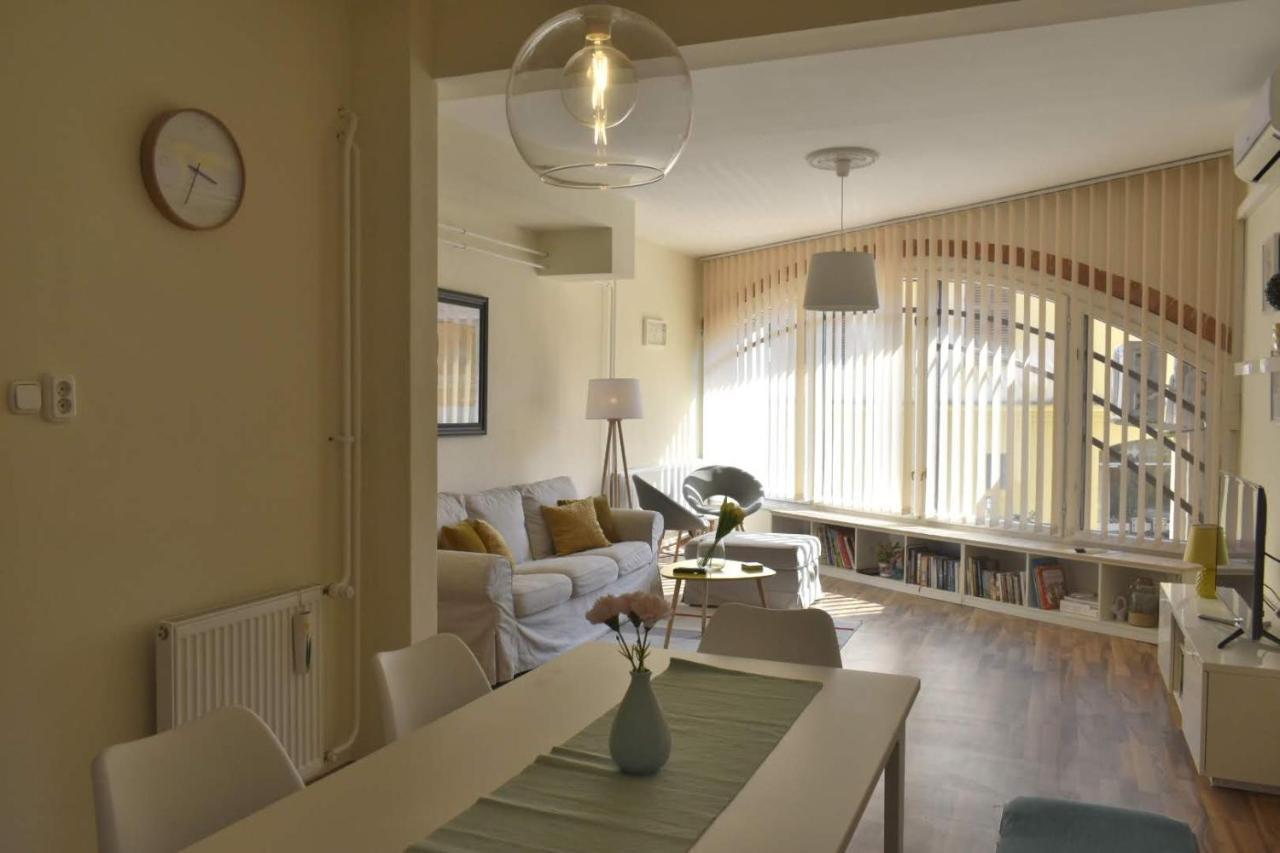 Fonix Family Apartment A Step From Szechenyi Square Печ Екстериор снимка