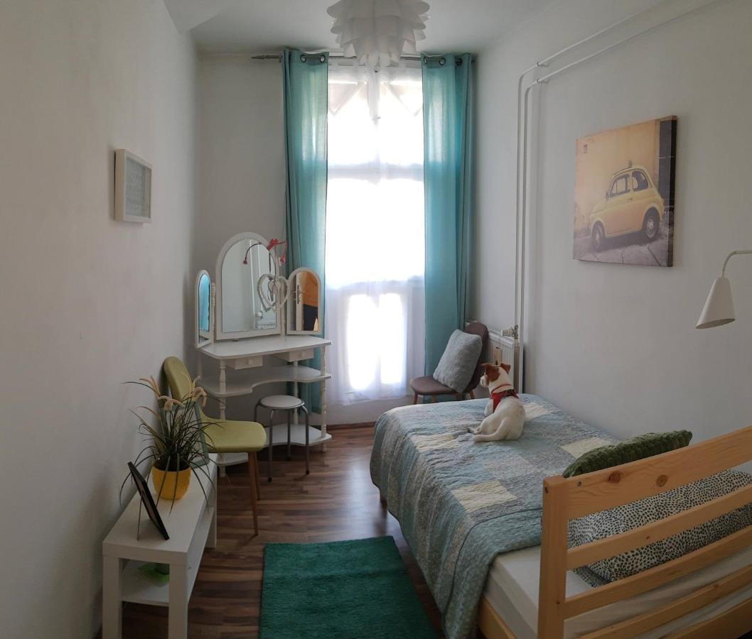 Fonix Family Apartment A Step From Szechenyi Square Печ Екстериор снимка