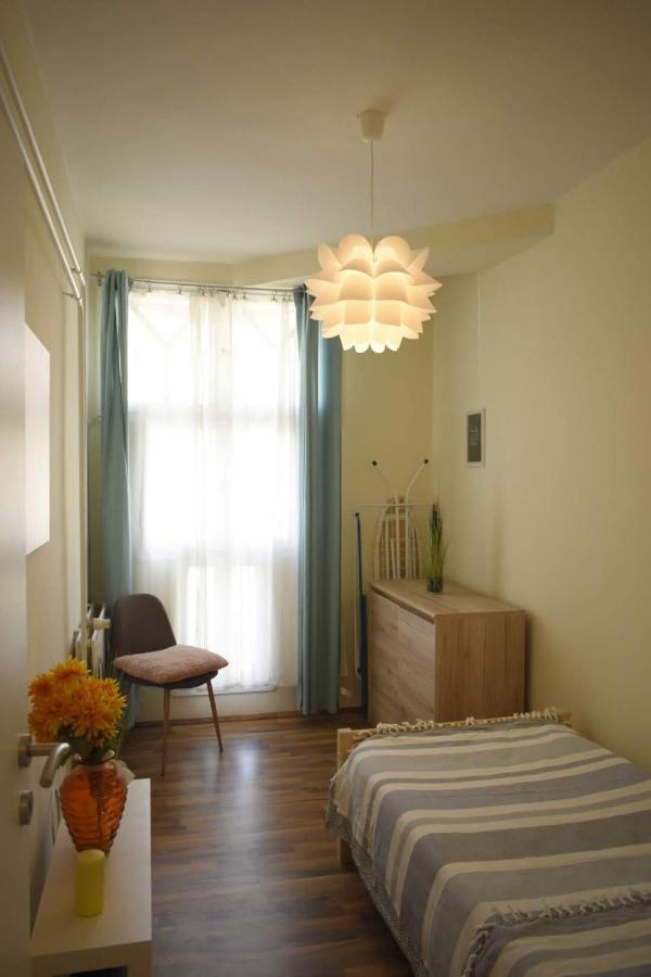 Fonix Family Apartment A Step From Szechenyi Square Печ Екстериор снимка
